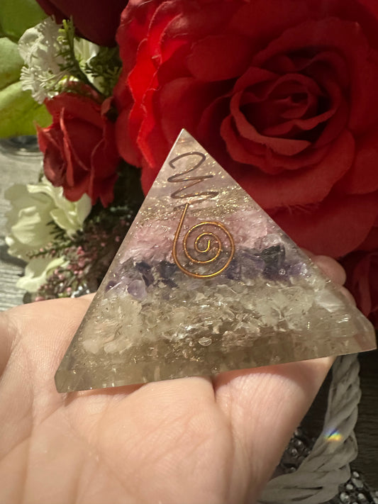 Orgonite Piramide Pietre e Rame - 55mm