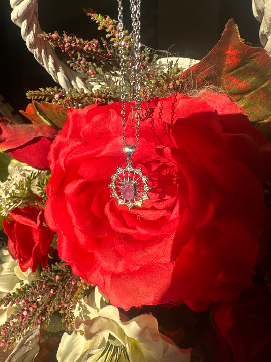 Ciondolo in Rubino rosso e collana (in argento925)