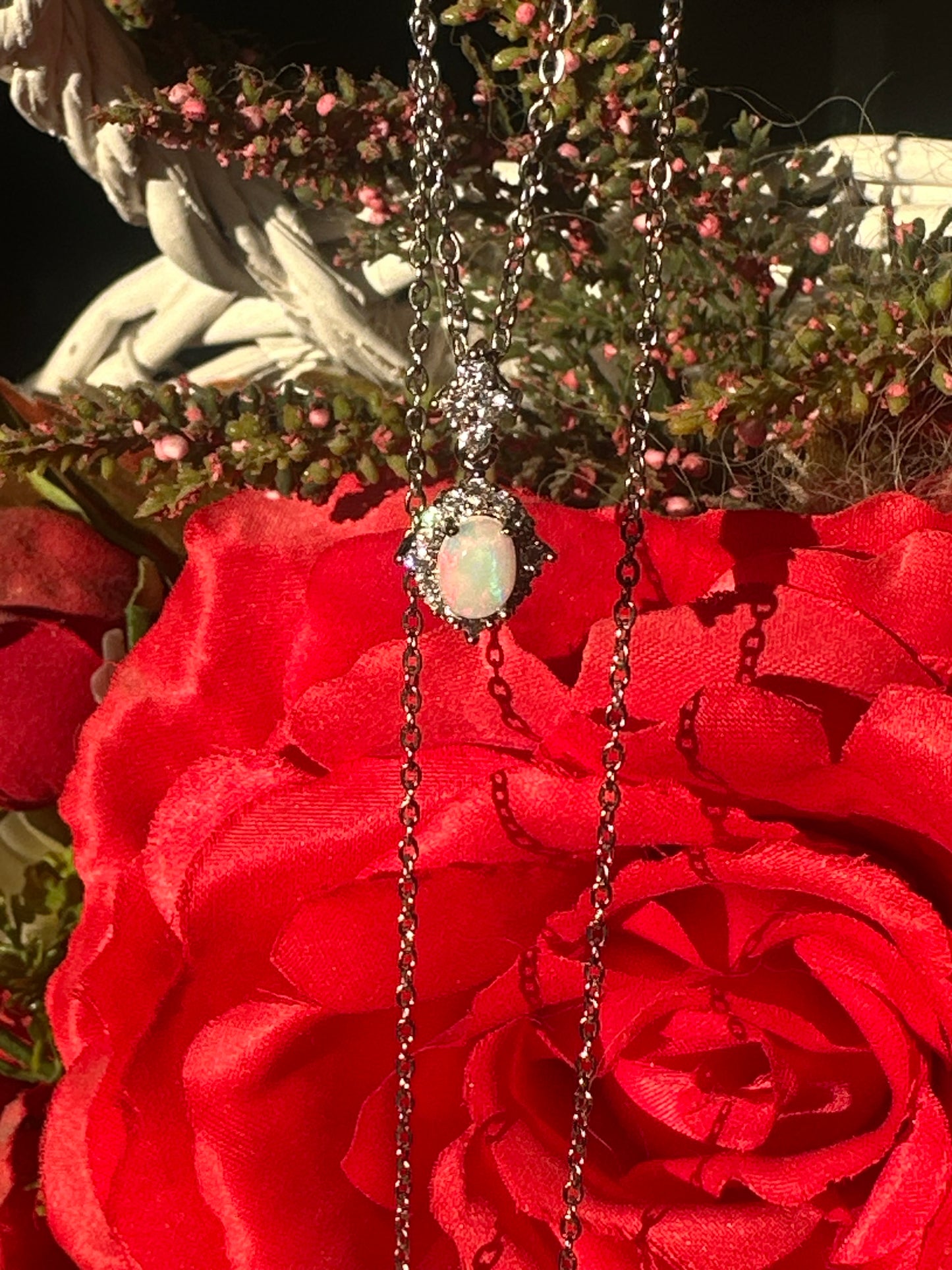 Ciondolo di  Opale e Strass (argento 925) e collana in acciaio inossidabile